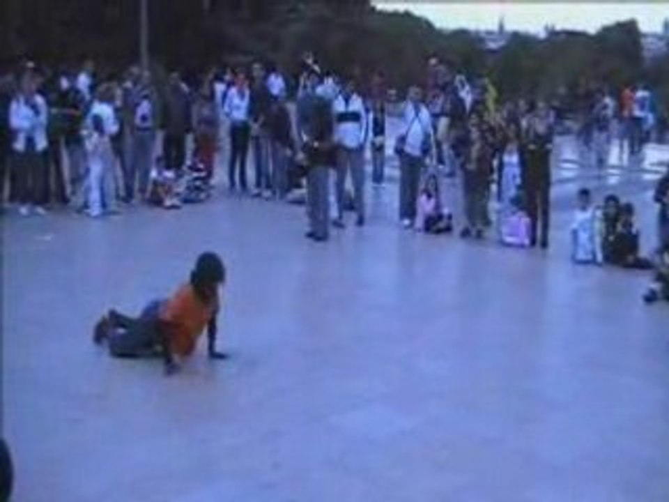 BOUBA  COLORZ in FLASH DANCE