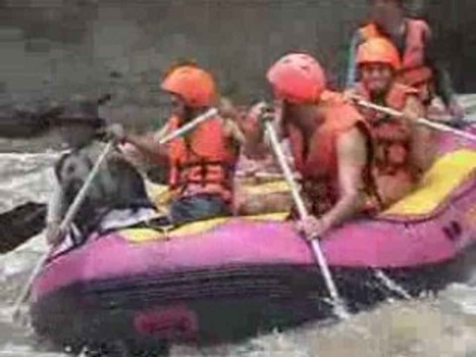 White water rafting august 2008 - 5'