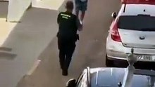 Mata pais com halter em Espanha. Há dois anos ameaçou policia com faca