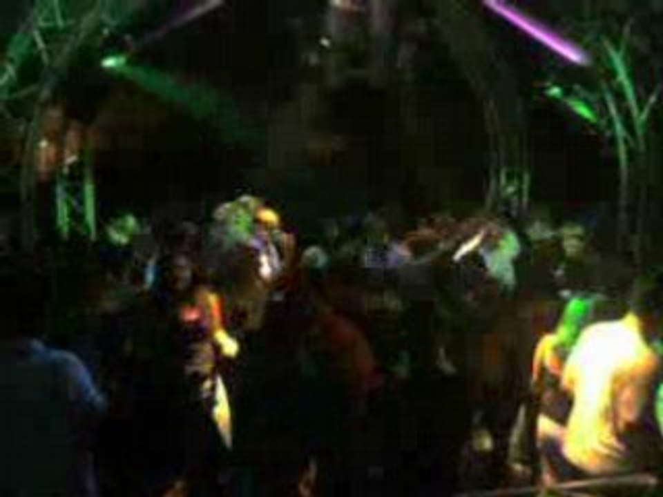 CLIP1453