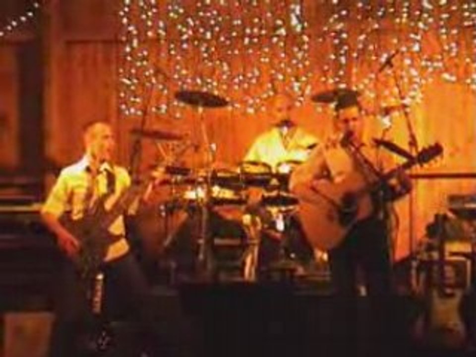 2/5 Green day - Wake me up when september ends