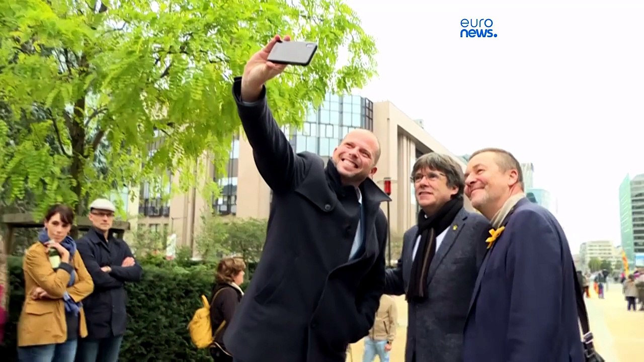 Haftbefehl aufgehoben: Puigdemont kann nach Spanien zurück