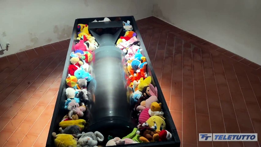 Video News - "Fuck war" in mostra a San Felice