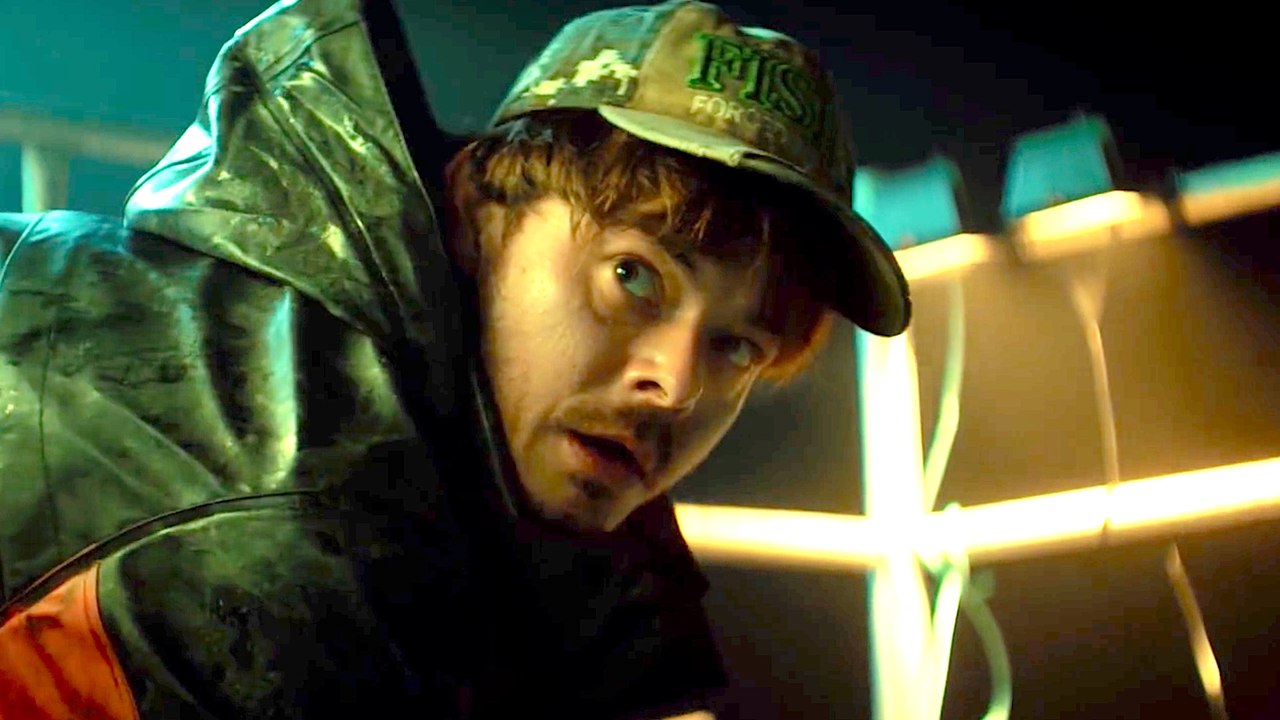 Something Is Lurking Beneath the Water in Below on Netflix