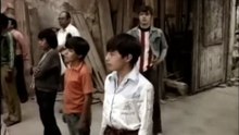 "¡Escena llena de drama y nostalgia con este emotivo momento de la película perro callejero 😭🎬✨"