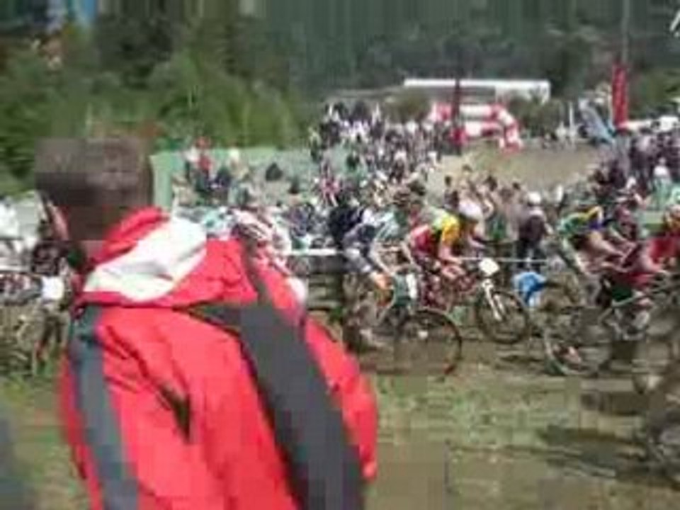 départ juniors coupe de france vtt Oz en Oisans