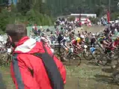 départ juniors coupe de france vtt Oz en Oisans