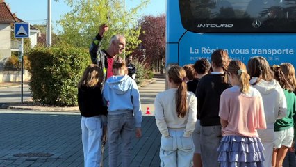 Transports scolaires : les &eacute;l&egrave;ves de 6e de Balbigny sensibilis&eacute;s aux bons r&eacute;flexes de s&eacute;curit&eacute;