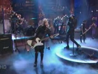 Putting Holes In Happiness [Live On Leno 2007-07-20]