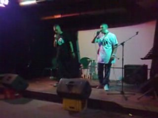 LA 93 BLK  SUR SCENE A LONDRES LE 27/07/08