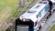 Em frente a estação lro