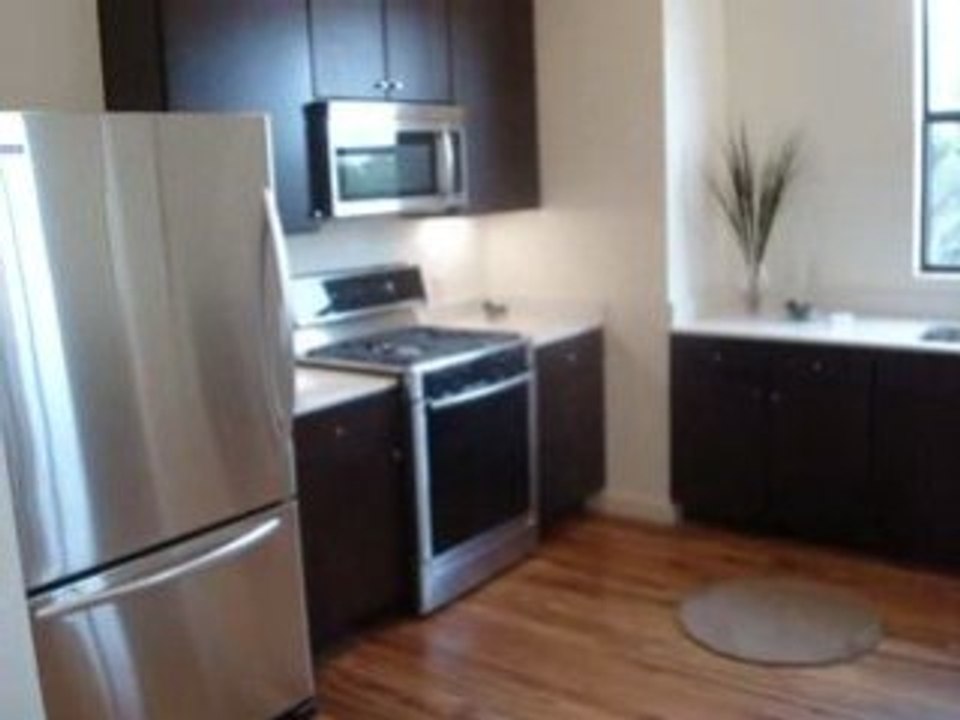 A cute modern contemporary condo in 78704 - Cardinal Condos