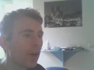 Wiwi égratigne "On vient vous déclarer l'amour"