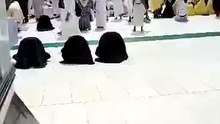 Kaaba Sharif Mein Dua Karte Hue | Dil Ko Chhoo Lene Wala Roohani Manzar 🕋✨
