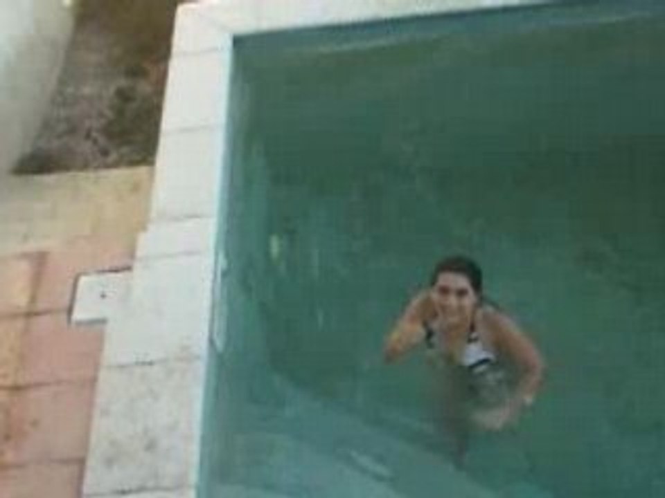 Moi dans la piscine