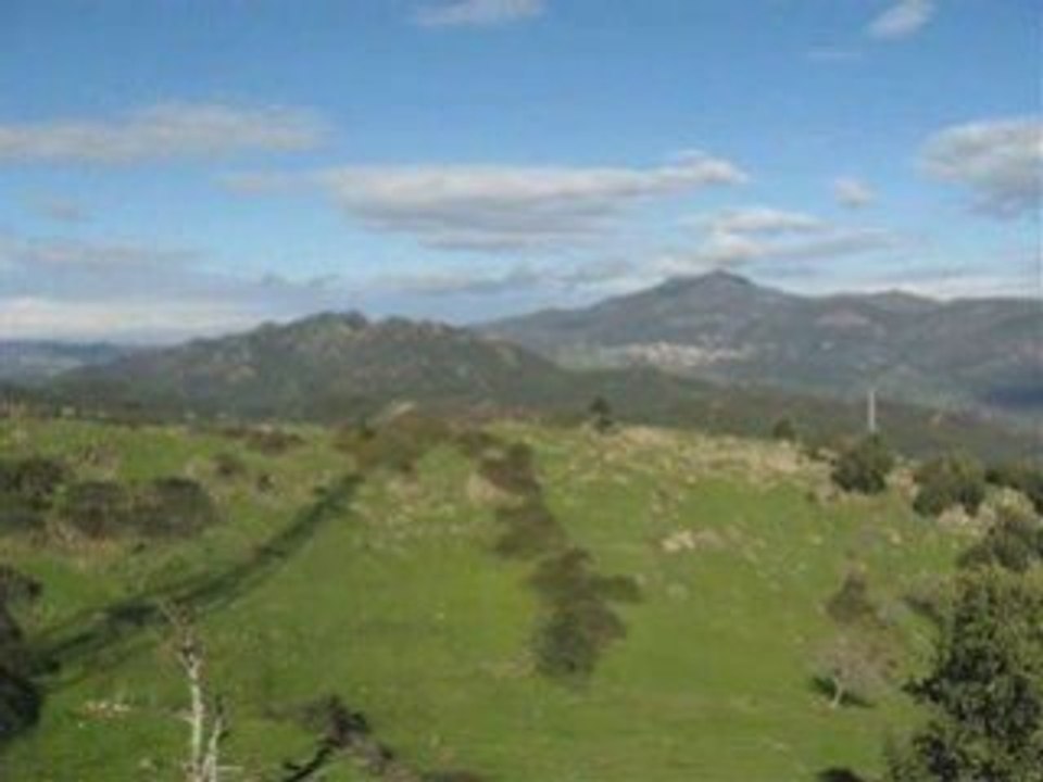 Beaux paysages de yakouren  &  belle musique de yugurthen