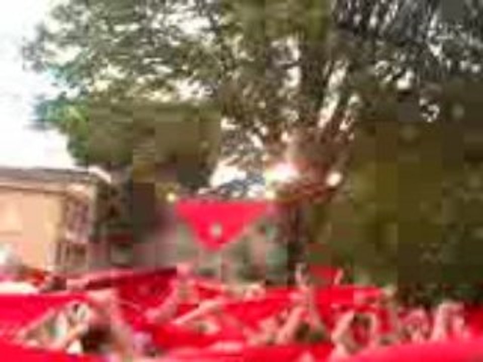 Feria dax 2008 ouverture foulard a la main .