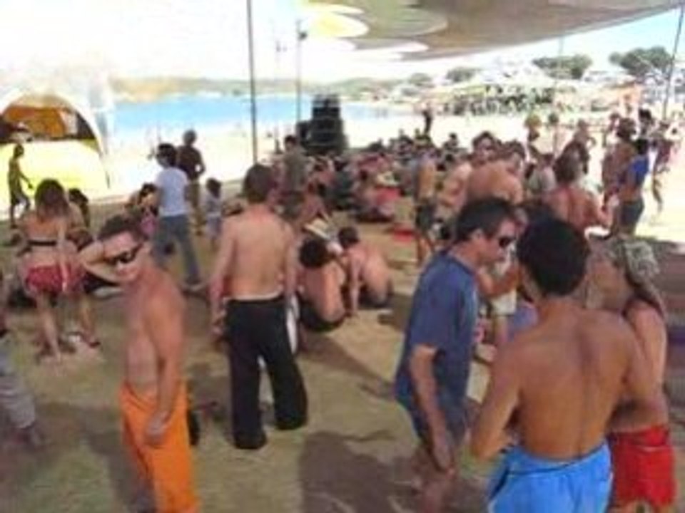 BooM festival 2008 Groovy Beach mode repos!!!