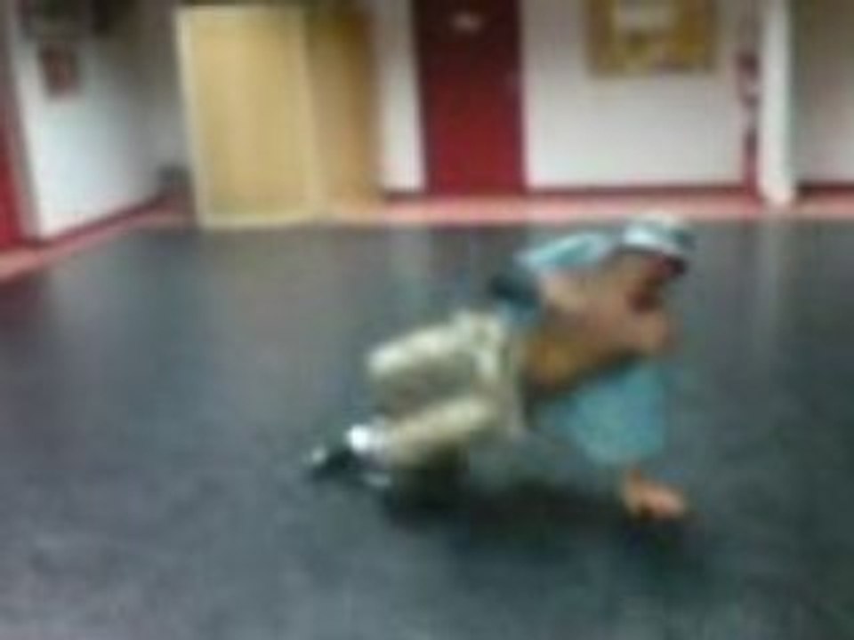 chelo le dragon rouge