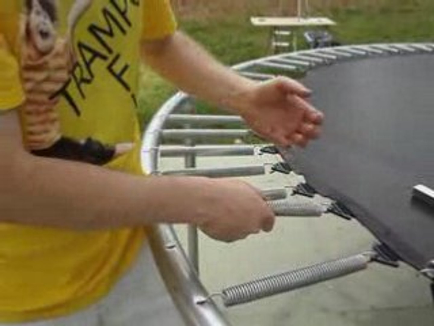 Tire ressorts - Outil pour le montage de trampolines