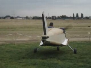 roulage d'un avion en construction