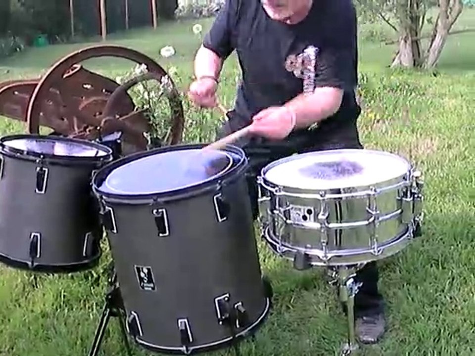 PERCUSSIONS ET NATURE -  CLEMATRIX  "J'IRAI JOUER CHEZ VOUS " MUSIQUES DES MONDES