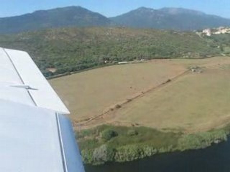 Décollage piste 28 à Propriano