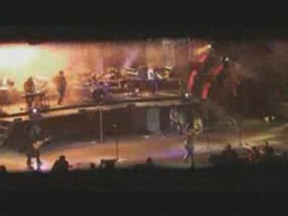 Guns N'Roses - ParadiseCity
