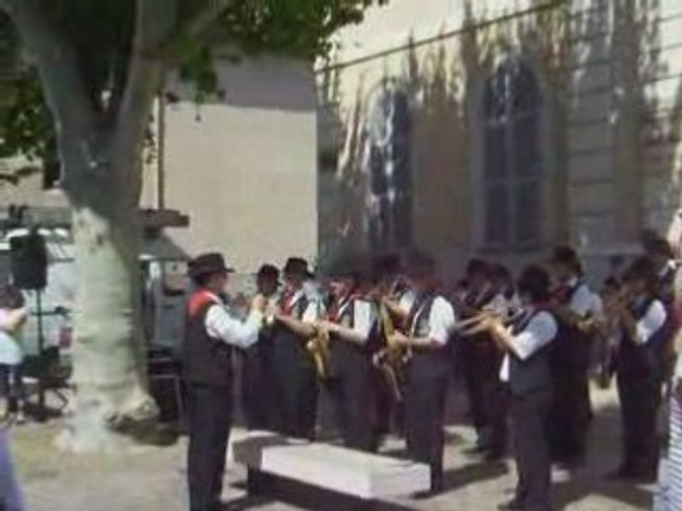 Fanfare lyre d'argile marching band