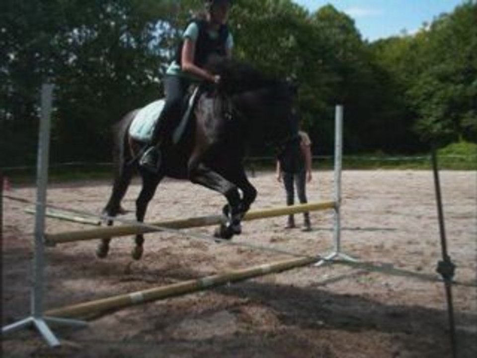 Marie, cours de saut avec Joad.