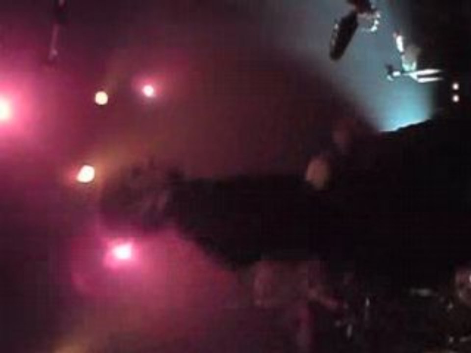 Concert de Dionysos - l'homme qui pondait des oeufs