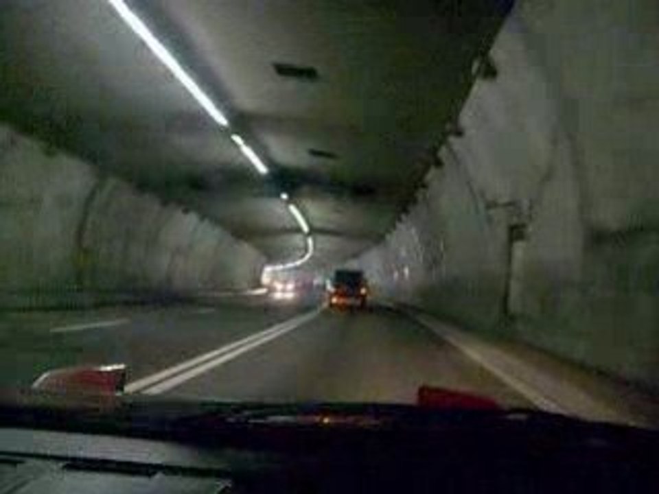 Tunnel Porsche 944