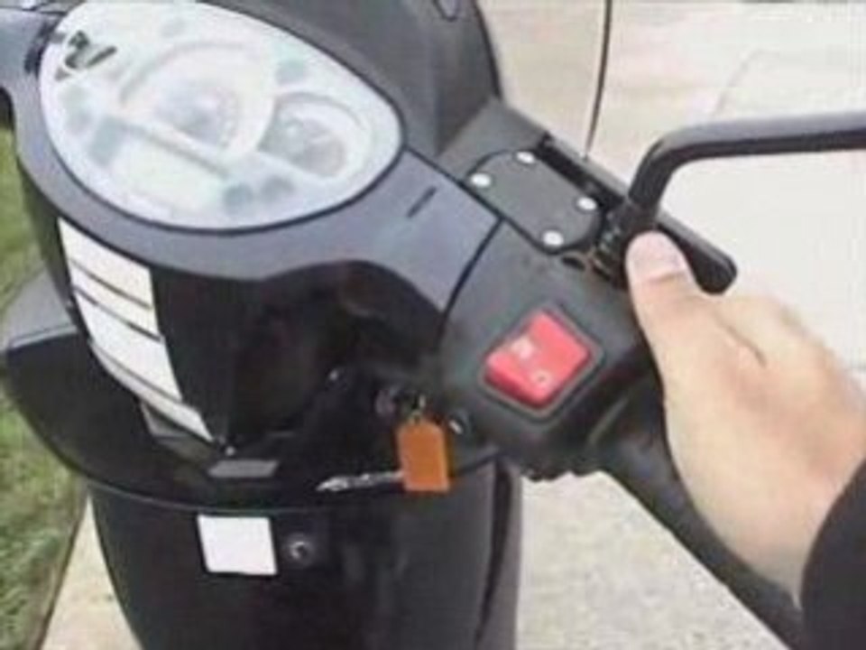 Review:  2008 Aprilia Scarabeo 200 Scooter