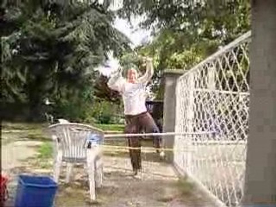 sauts d'obstacles a pied vek lola ki aboit !! :)