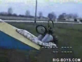[BMX] How To Learn A Flip - Apprendre Backflip [Goodspeed]