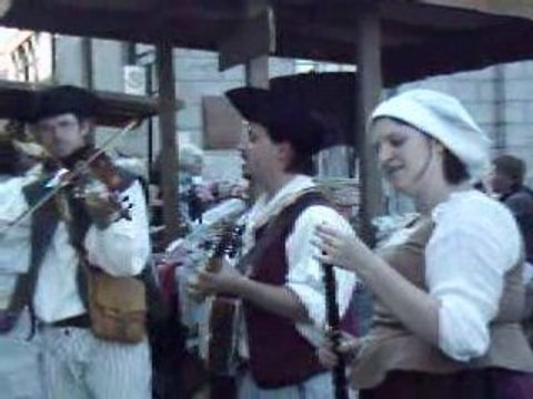 Marché public du XVIII ème siècle 2 (trio)