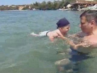 Bulut'un Yuzme Keyfi