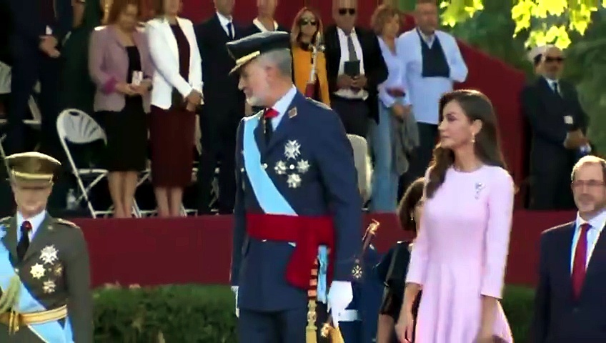 Princess Leonor's wardrobe malfunction during Spain's National Day