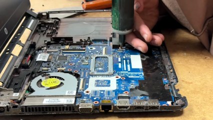 Saint-&Eacute;tienne : Un chantier d&rsquo;insertion de Montaud donne une seconde vie &agrave; vos vieux PC