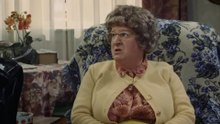 Madame Lebrun S03E01 - Maman prend des vacances
