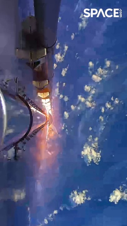 Epic Onboard View of SpaceX Starship Stage Separation