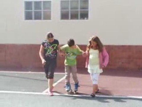 kevin fait du patin rollers