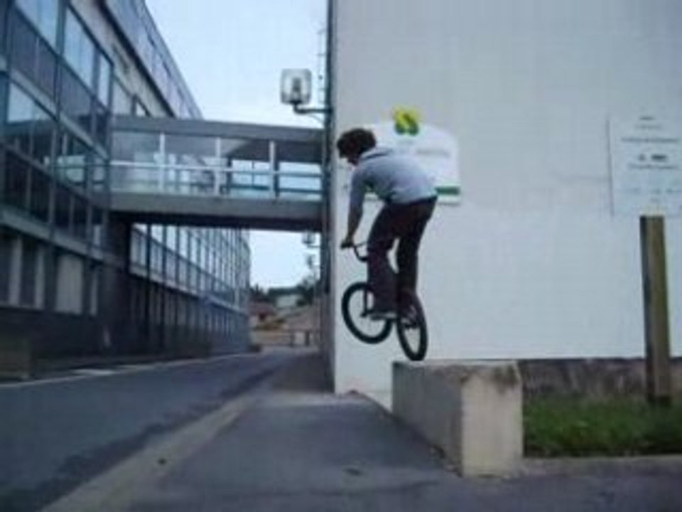 Charlot contre 206