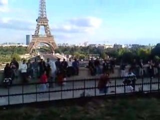 mezwed au pied de la tour eiffel 2