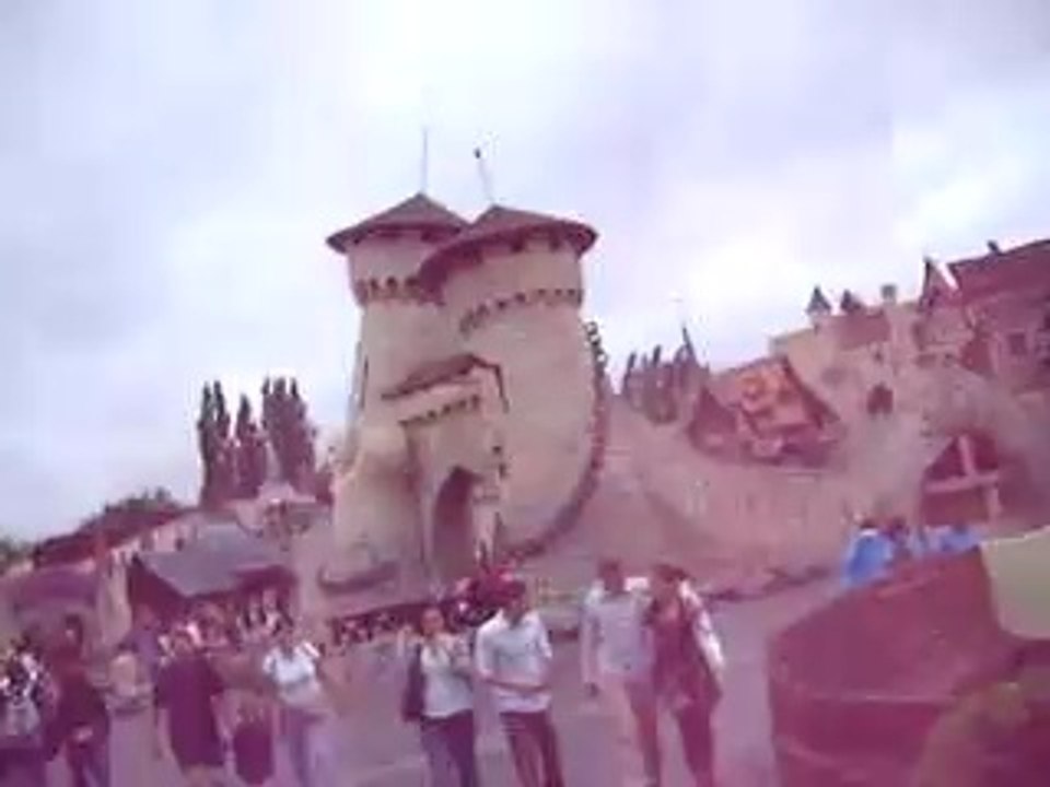 Parc Astérix  Les tours jumelles 2008