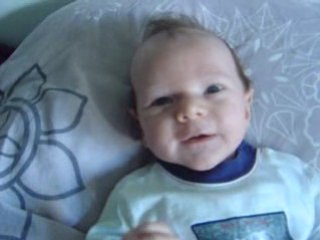 Un bébé heureux