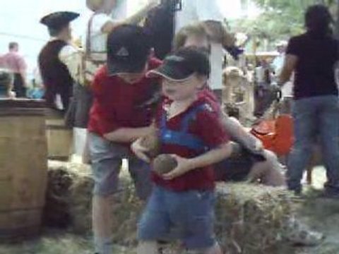 Marché public du XVIII ème siècle 8 (jeu de quilles)