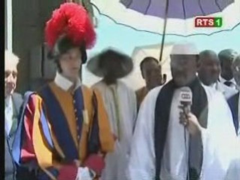 Serigne Mame Mor Mbacke recu par Pape Benoit 16 au Vatican