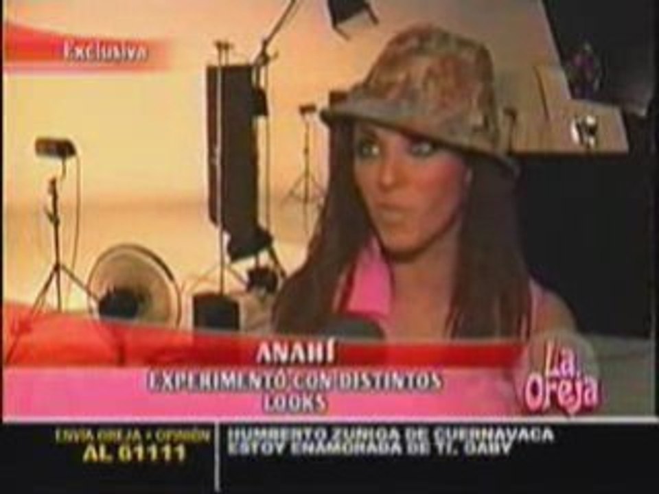 Anahi_posando_sesion_de_fotos_la_oreja_foro_anahi