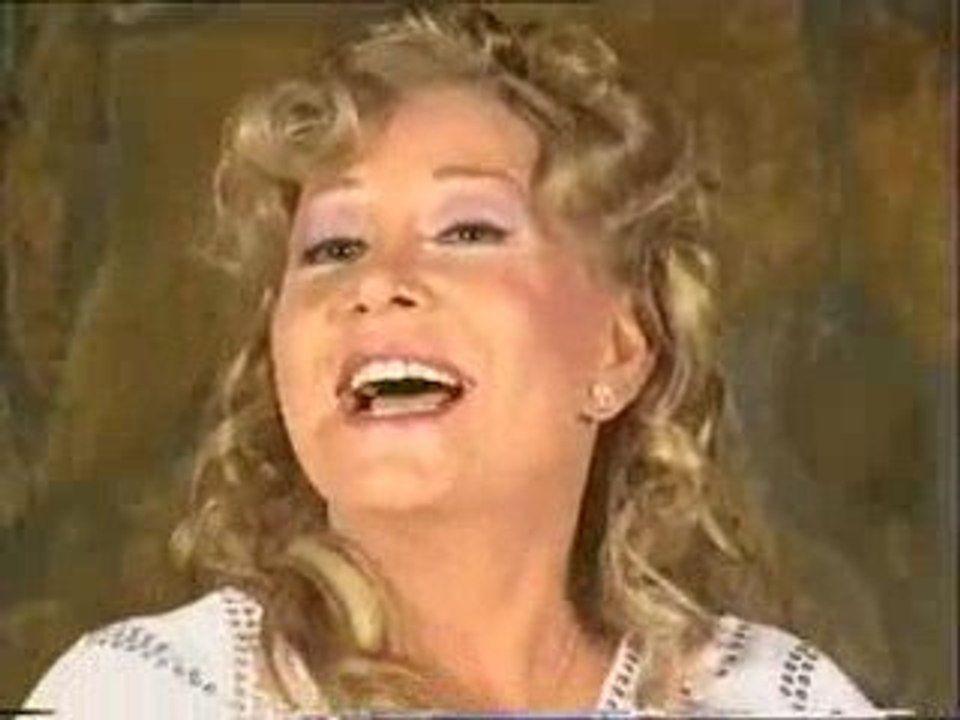 Bedia Akartürk Kesik Çayır